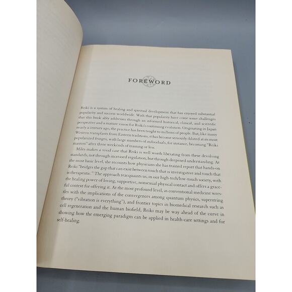 Reiki: A Comprehensive Guide by Miles, Pamela Hardback Dust Cover - Picture 7 of 11
